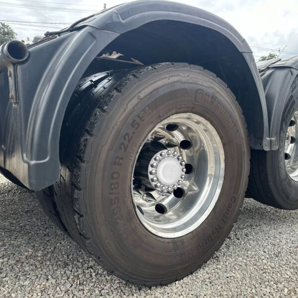 Par de Sobre Tampa do Cubo da Tração para Iveco Eurotech / Stralis / Hi-Way / Hi-Road / S-Way ( 16 furos )