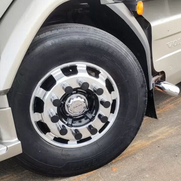 Par Sobre Tampa Cubo Dianteiro para Caminhão Volvo VM