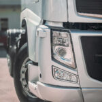 Farol Principal para Caminhão Volvo FH D13 de 2010 a 2014 Lado direito 21035637