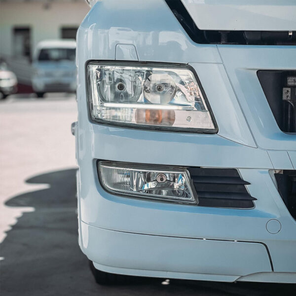 Farol Principal para Caminhão Man TGX Lado Direito