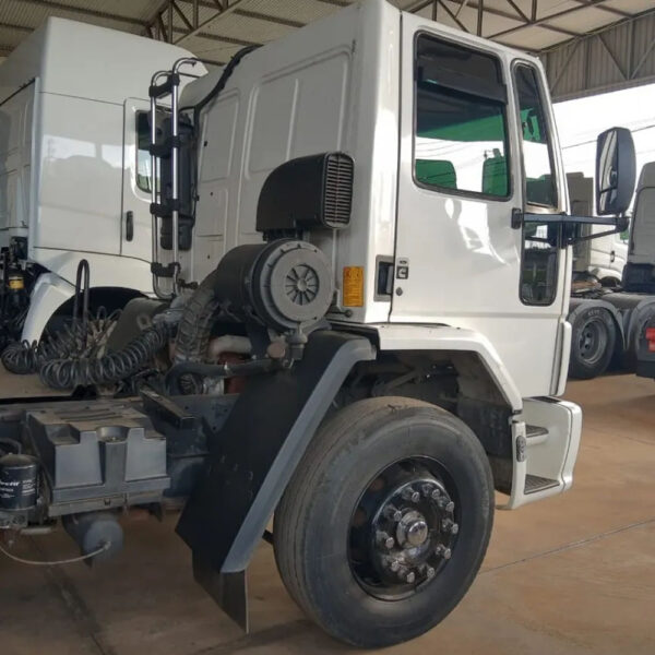 Para-Lama Traseiro Cabine para Caminhão Ford Cargo até 2011 Lado Esquerdo