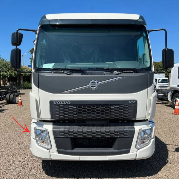 Moldura Farol Pincipal para Caminhão Volvo Vm após 2020 Lado Direito