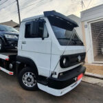 Suporte Antena Px Dianteiro Para-Choque para Caminhão Vw Delivery Até 2018 Lado Direito
