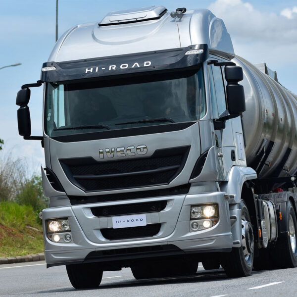 Tapa Sol Cabine Acrílico para Caminhão Iveco Hi-Hoad
