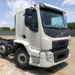Par Tampa Estribo para Caminhão Volvo Vm após 2020