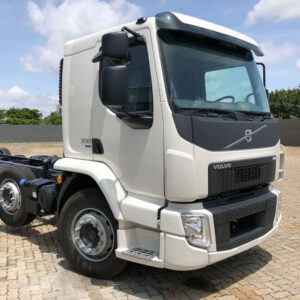 Par Tampa Estribo para Caminhão Volvo Vm após 2020