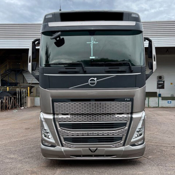 Capa Para-Choque Envolvente para Caminhão Volvo FH após 2022 Premium