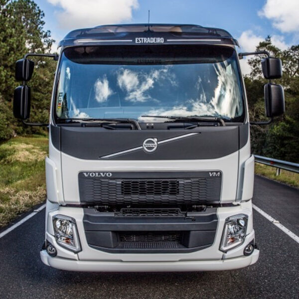 Acabamento Centro Para-Choque Dianteiro Para Caminhão Volvo Vm 2015 á 2020