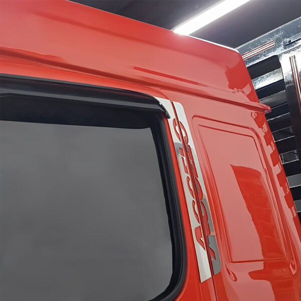 Par Aplique Inox Coluna da Porta para Caminhão Mb Accelo