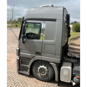 Par Aplique Inox Coluna da Porta para Caminhão Mb Actros até 2020 Escrita