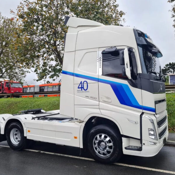 Carenagem Lateral Tanque para Caminhão Volvo após 2015 3.60m