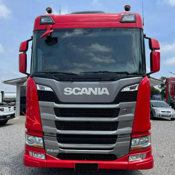 Tampa Inferior Acabamento Grade para Caminhão Scania NTG P / G / R / S  Lado Direito