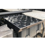 Acabamento Inox Tampa Antiderrapante Caixa Bateria para Caminhão DAF XF 2013 á 2019