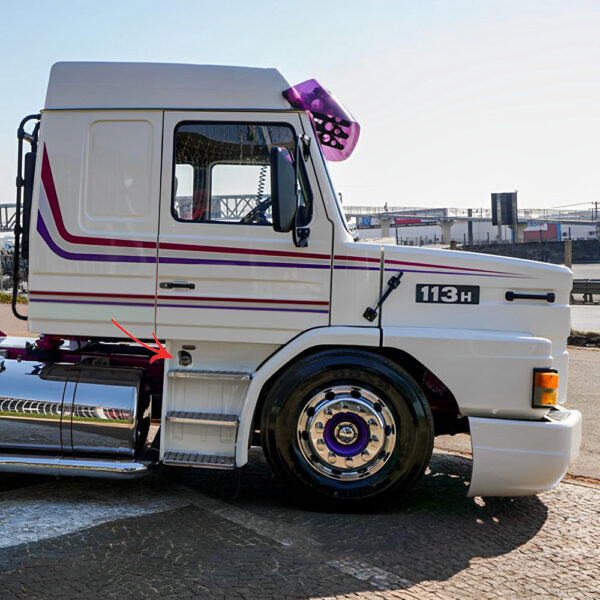 Chapa Estribo para Caminhão Scania T 112 / 113 / 142 / 143 Lado Direito