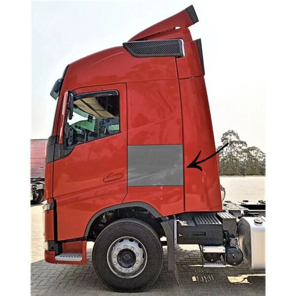 Tampa Maleiro Lateral para Caminhão Volvo FH 2015 á 2022 Lado Esquerdo