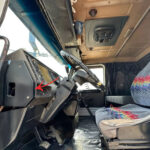 Tampa Acabamento Lateral Painel para Caminhão Scania T / R 112 / 113 / 142 / 143 Lado Esquerdo