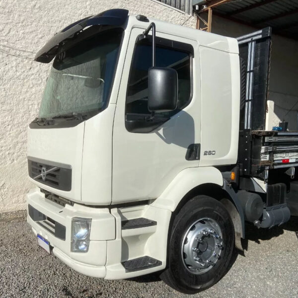 Emblema Lateral Cromado para Caminhão Volvo VM 260