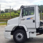 Par Emblema Resinado Lateral Para Caminhão Mb L1620 Modelo Original