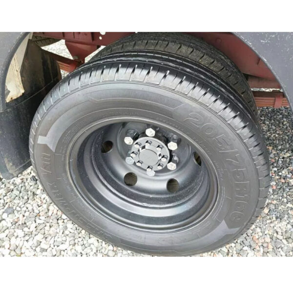 Par de Sobre Tampa do Cubo da Traseira para Iveco Daily ( 8 furos)