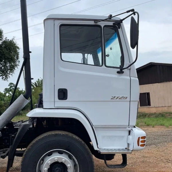 Porta para Caminhão Mb 914c / 1720 / 1721 / 2423 / 2726 Lado Direito