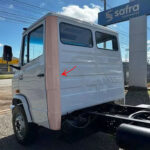 Canto Traseiro Externo Cabine pra Caminhão Mb 709 / 710 / 1418 / 1618 Lado Esquerdo