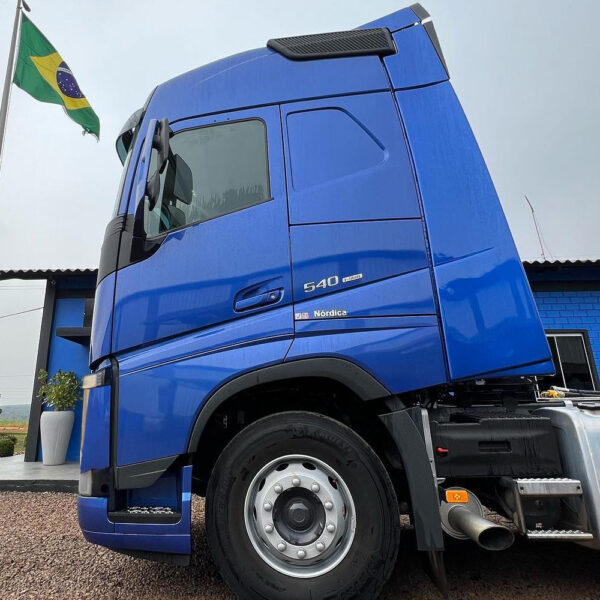 Par Tampa Estribo Extensão Porta para Caminhão Volvo FH 2015 á 2022