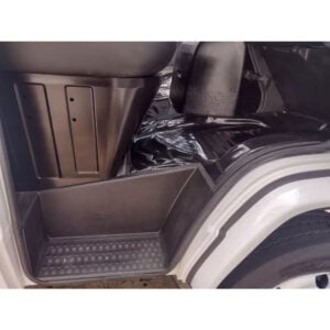 Estribo Interno para Caminhão Mb 709 / 710 / 712 / 912 / 914 / 1114 Lado Direito