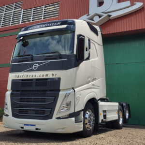 Capa Para-Choque Envolvente para Caminhão Volvo FH 2020 acima