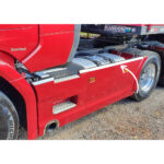 Aplique Inox Friso Carenagem Lateral para Caminhão Scania NTG Entre Eixos 3350mm