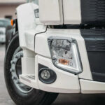 Farol Principal LED para Caminhão Volvo Vm após 2014 Lado Direito 84550050