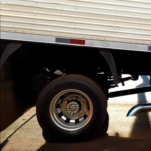 Kit Sobre Tampa Cubo Cromada para Caminhão Vw Delivery Até 2017 4x2
